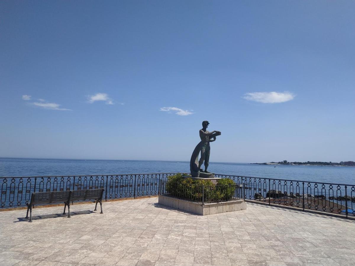 Casa In Borgo Marinaro Apartment Giardini Naxos Ngoại thất bức ảnh